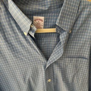 XL short sleeved shirt